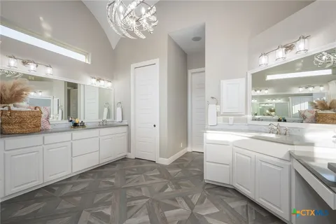 $1,350,000 | 1211 Porto Point, New Braunfels, TX 78132