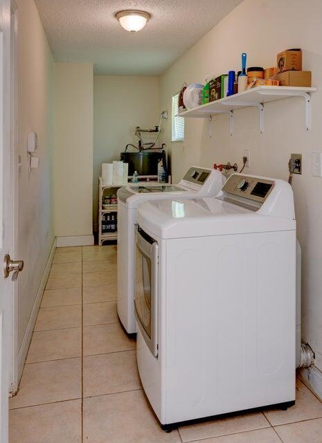 11335 Woodchuck Drive Boca Raton, FL 33428 - Photo 20 of 21 Laundry Room