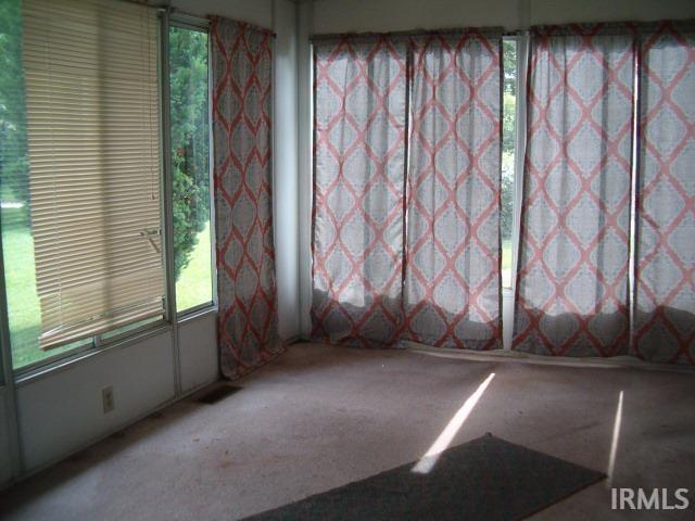 895 Stitt Street Wabash, IN 46992 - Photo 4 of 5