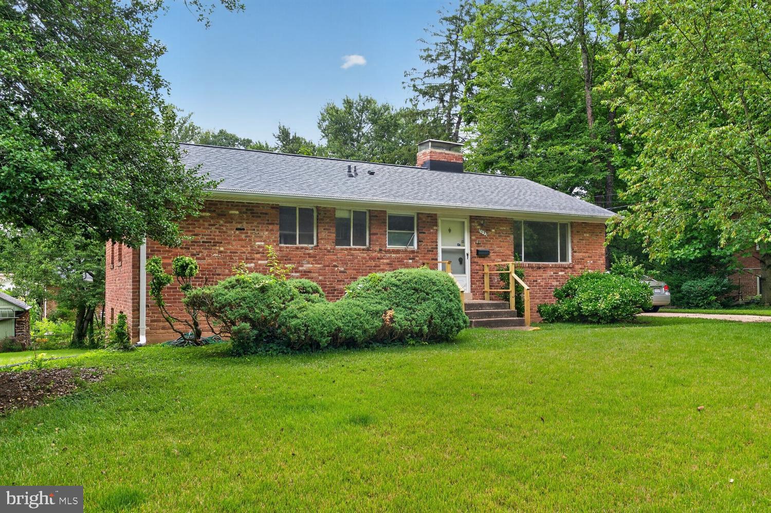 7532 Murillo Street Springfield, VA 22151 - Photo 1 of 15
