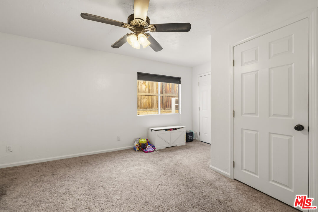 32610 Ridge Top Lane Castaic, CA 91384 - Photo 17 of 50