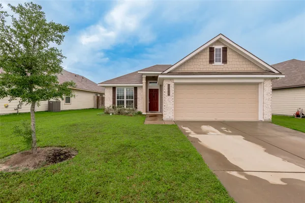 $1,895 | 106 Rudder Way, Huntsville, TX 77320