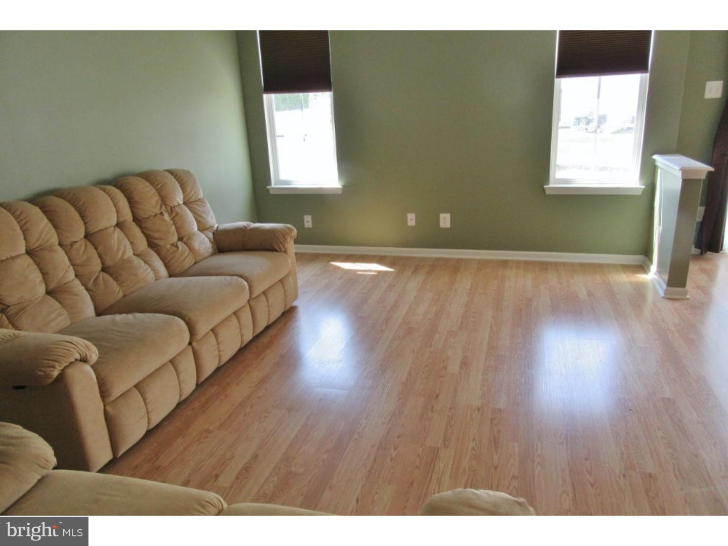 120 Oak Ridge Drive Mount Royal, NJ 08061 - Photo 7 of 21 Living Room