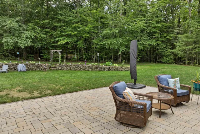 $979,900 | 5 Longview Drive, Bow, NH 03304