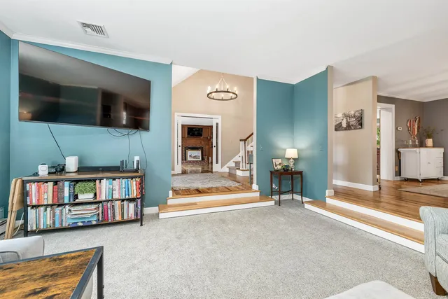 $979,900 | 5 Longview Drive, Bow, NH 03304