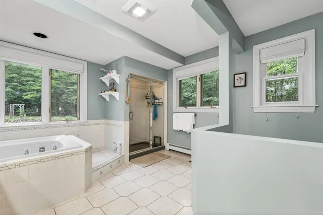 $979,900 | 5 Longview Drive, Bow, NH 03304