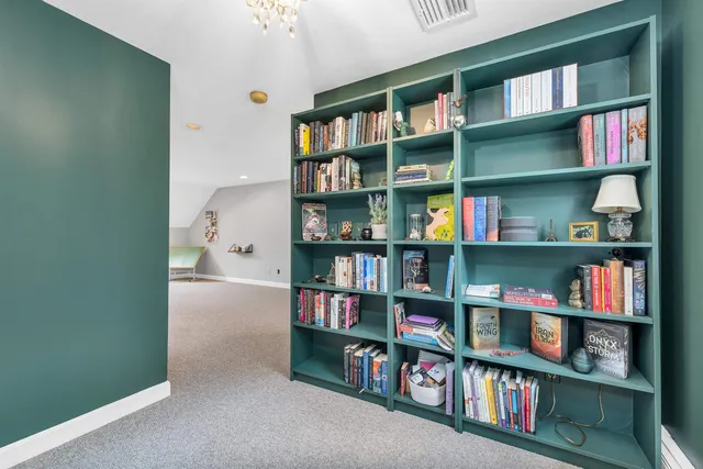 $979,900 | 5 Longview Drive, Bow, NH 03304