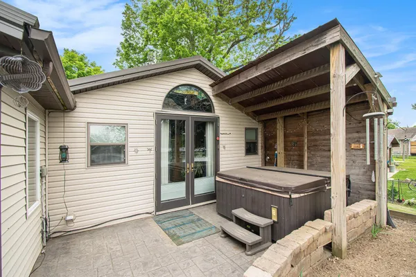 $349,900 | 13495 North Hillside Drive, Syracuse, IN 46567