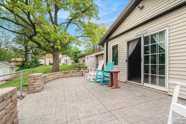 $349,900 | 13495 North Hillside Drive, Syracuse, IN 46567