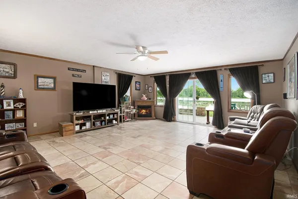 $349,900 | 13495 North Hillside Drive, Syracuse, IN 46567