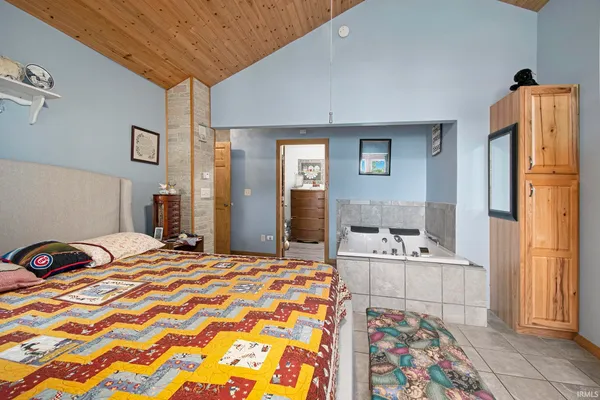 $349,900 | 13495 North Hillside Drive, Syracuse, IN 46567