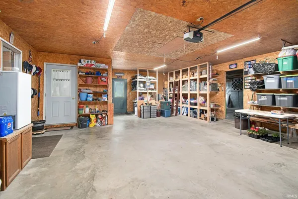 $349,900 | 13495 North Hillside Drive, Syracuse, IN 46567