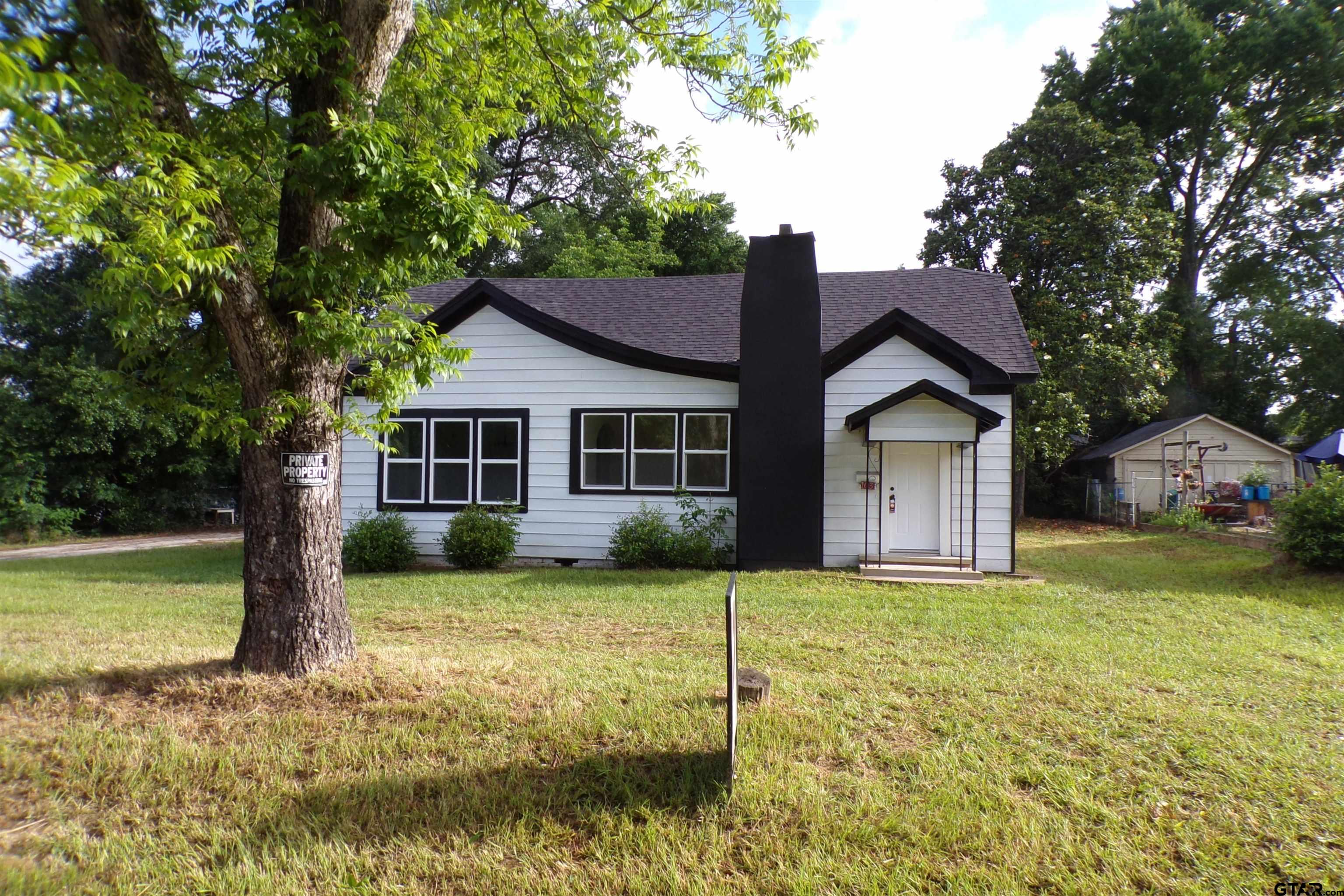 103 East Lakeview St