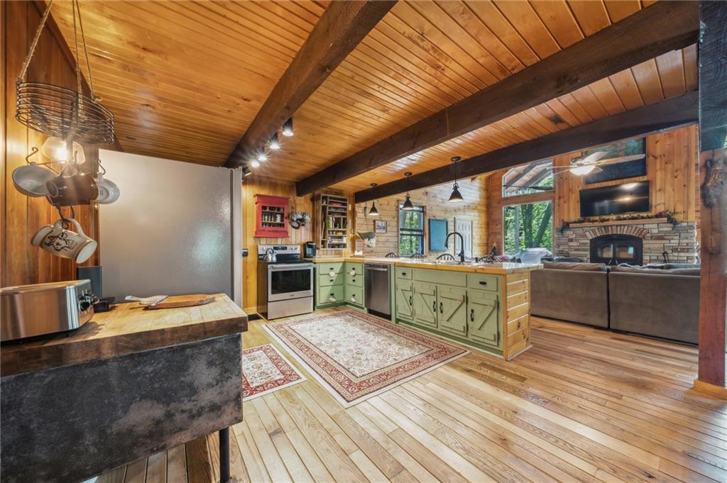 412 Stahl Road Somerset, PA 15501 - Photo 6 of 40 Gallery Image 6