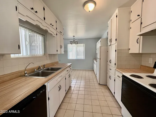 $1,750 | 1535 West 5th Place, Mesa, AZ 85201