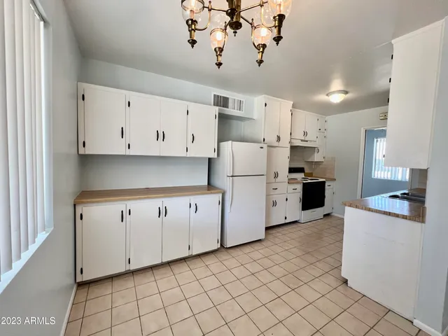 $1,750 | 1535 West 5th Place, Mesa, AZ 85201