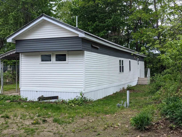 $1,350 | 8 Lower Landing Road, Unit 8, Charlestown, NH 03603