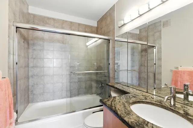 $999,999 | 1725 York Avenue, Unit 33H | Upper East Side