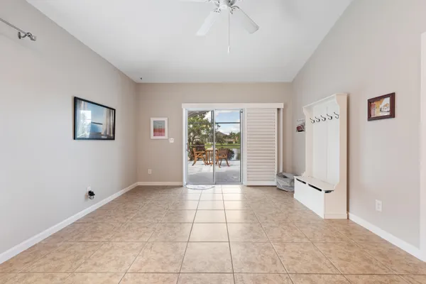$435,000 | 8156 Westfield Circle, Vero Beach, FL 32966