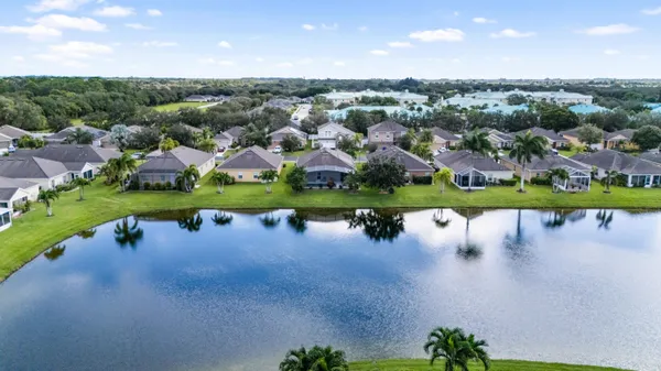 $435,000 | 8156 Westfield Circle, Vero Beach, FL 32966