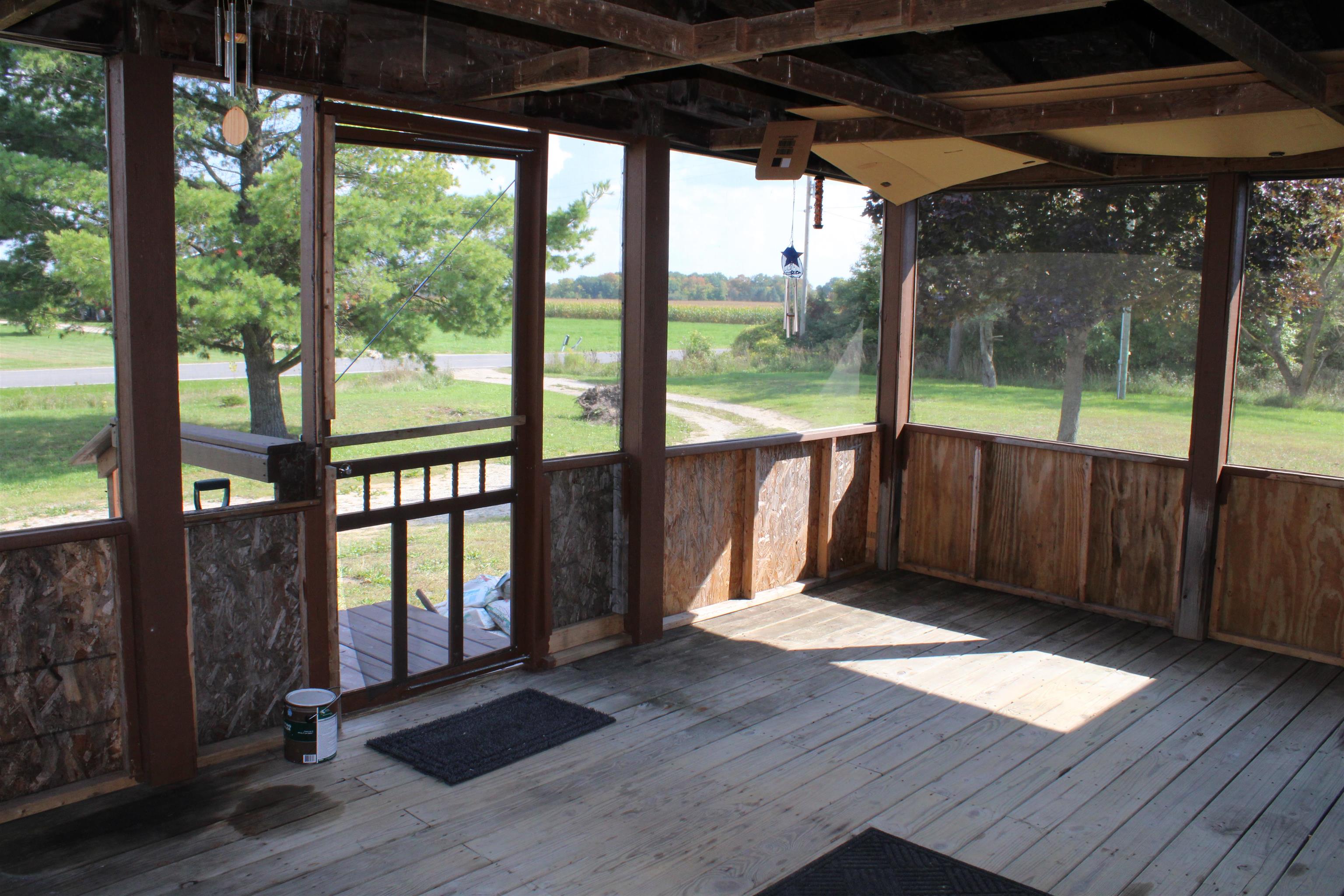 2681 North Leaton Road Mount Pleasant, MI 48858 - Photo 5 of 32 1916025-4.JPG