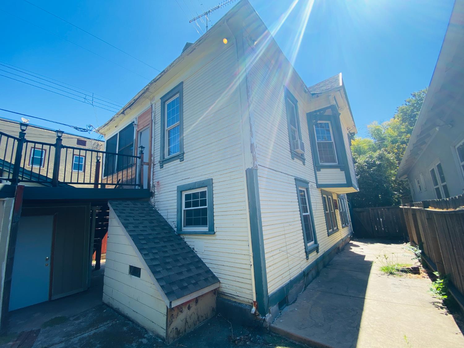 2016 9th Street Sacramento, CA 95818 - Photo 22 of 25