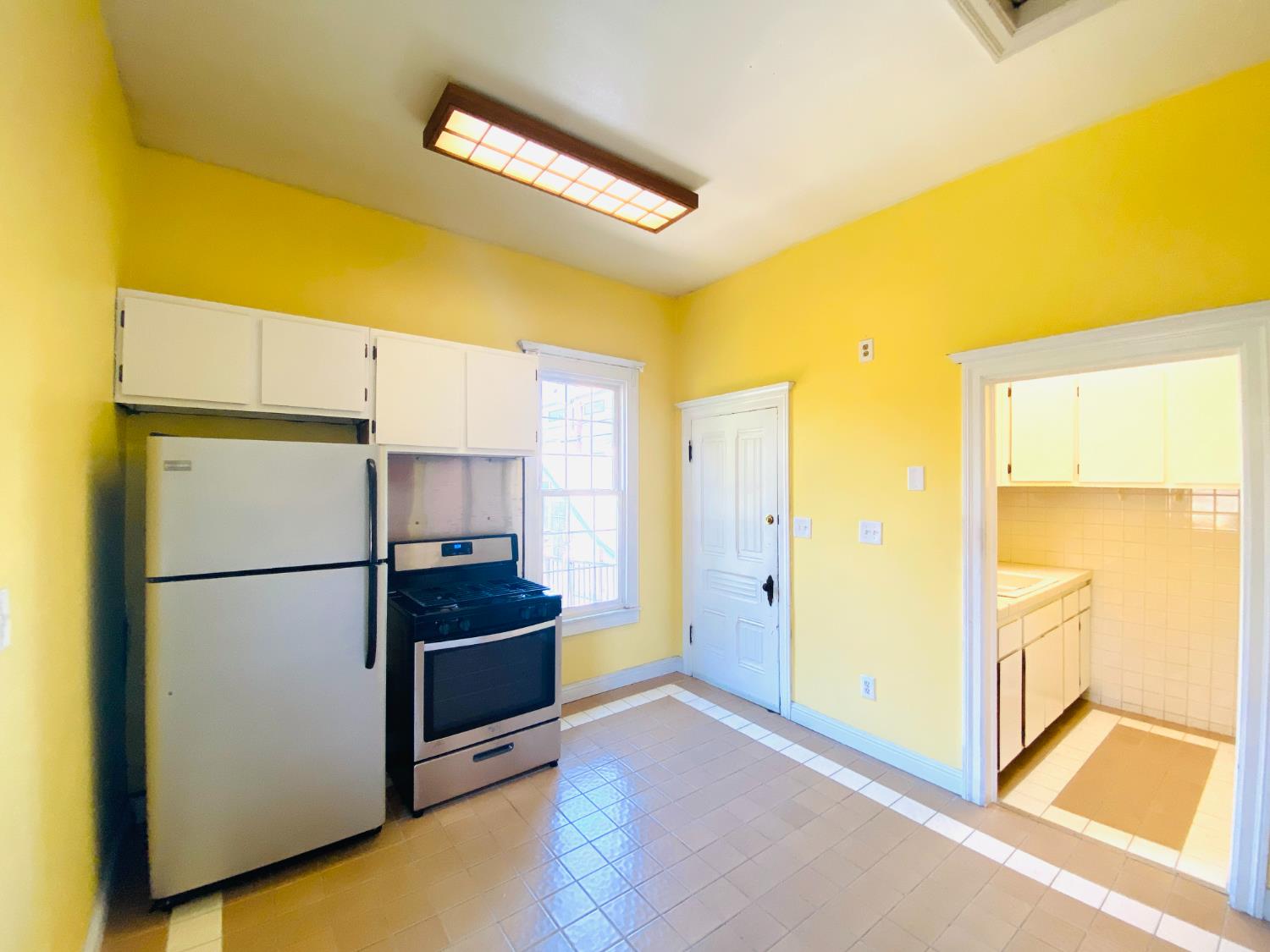 2016 9th Street Sacramento, CA 95818 - Photo 4 of 25