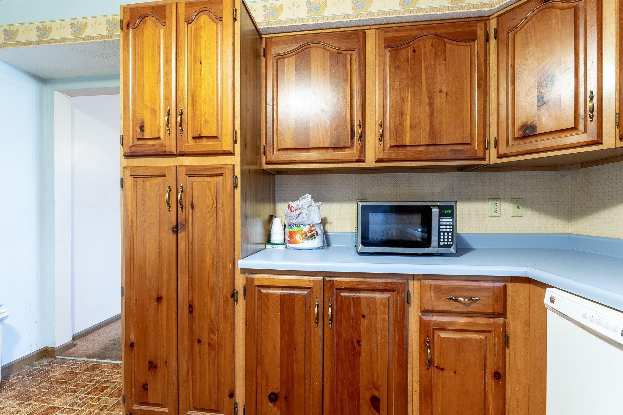 487 Meadow Lane Springfield, OH 45505 - Photo 23 of 58 487 Meadow Ln (Interior)-14