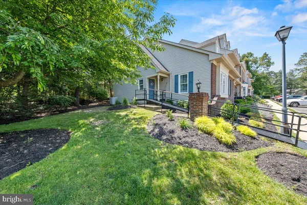 $397,500 | 207 Berkshire Way, Marlton, NJ 08053