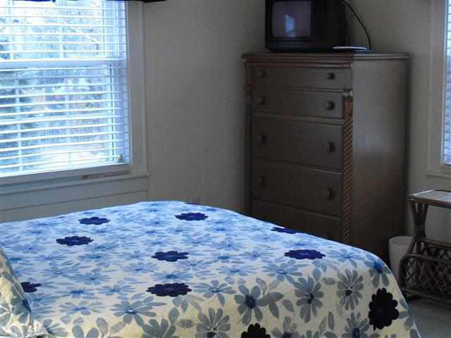 11513 North Ogden Point Road Syracuse, IN 46567 - Photo 14 of 29 Gallery Image 14