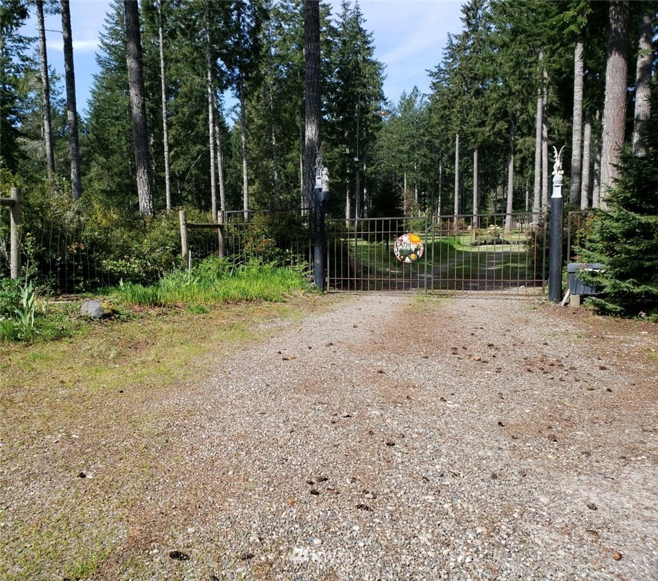 1004 Webb Road Southwest Lakebay, WA 98349 - Photo 3 of 22