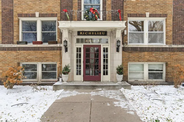 $219,900 | 3603 Aldrich Avenue South, Unit 200, Minneapolis, MN 55409