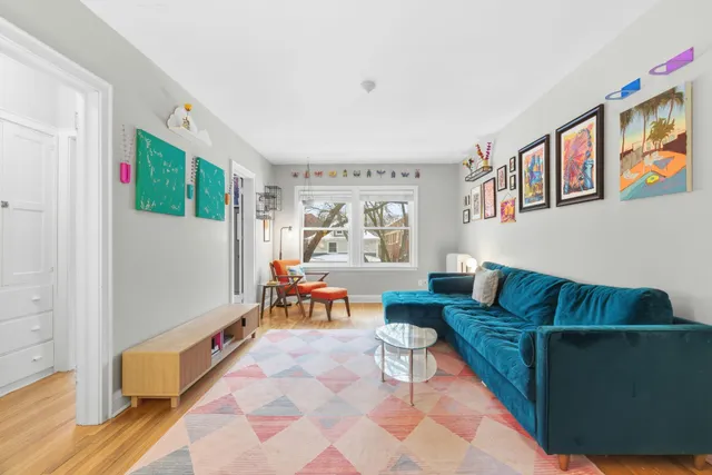 $219,900 | 3603 Aldrich Avenue South, Unit 200, Minneapolis, MN 55409