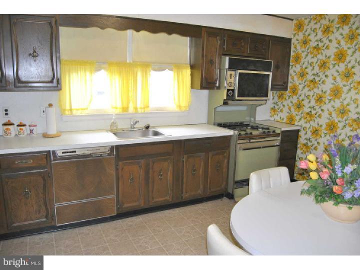 4224 Lansing Street Philadelphia, PA 19136 - Photo 8 of 18 Kitchen