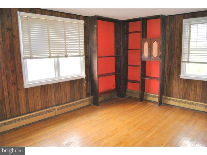 4224 Lansing Street Philadelphia, PA 19136 - Photo 9 of 18 Bedroom - Main