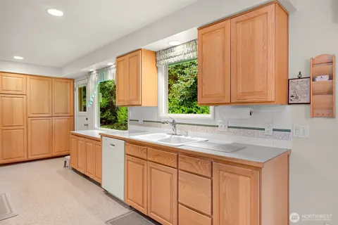 $625,000 | 5340 Evergreen Drive, Bellingham, WA 98226