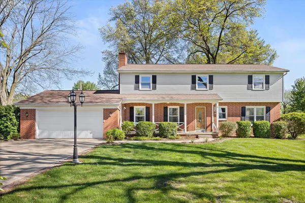 $369,900 | 8 North Eastwood, Streator, IL 61364