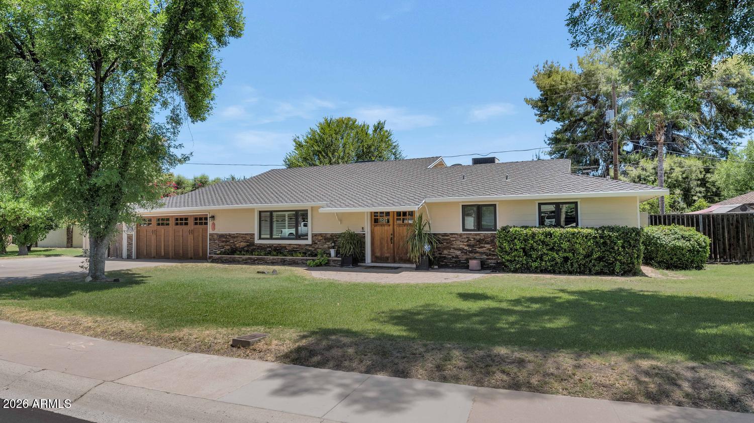 323 West Butler Drive Phoenix, AZ 85021 - Photo 6 of 47 323 W BUTLER DR