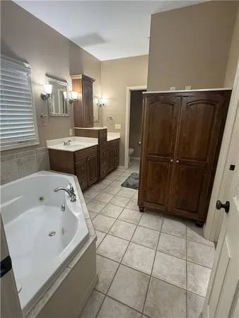 $352,000 | 707 Deer Trail, Parsons, KS 67357