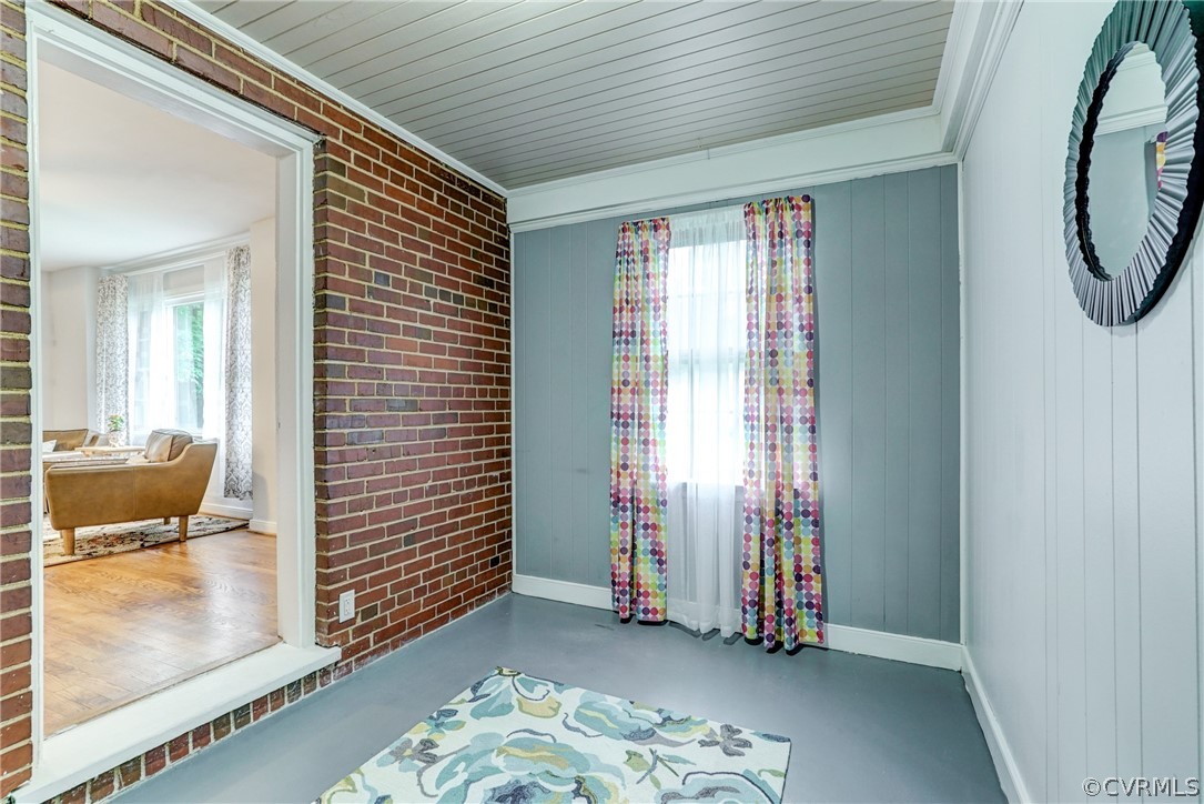 8908 Mapleton Road Henrico, VA 23229 - Photo 8 of 21 View of Side Porch in to Family Room