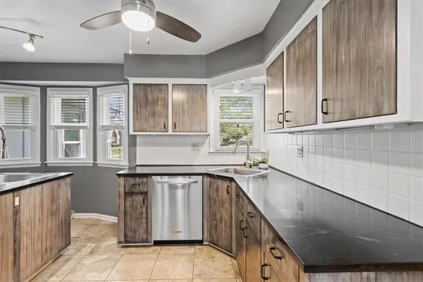 $450,000 | 7916 West 98th Terrace, Overland Park, KS 66212