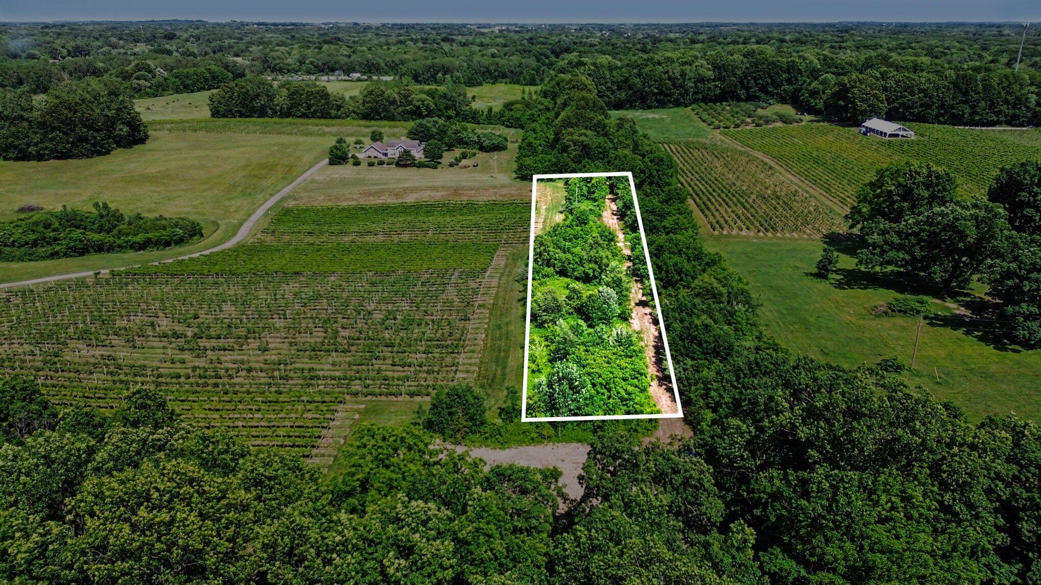 1301 North Benton Center Road Benton Harbor, MI 49022 - Photo 5 of 22 018_file_6850