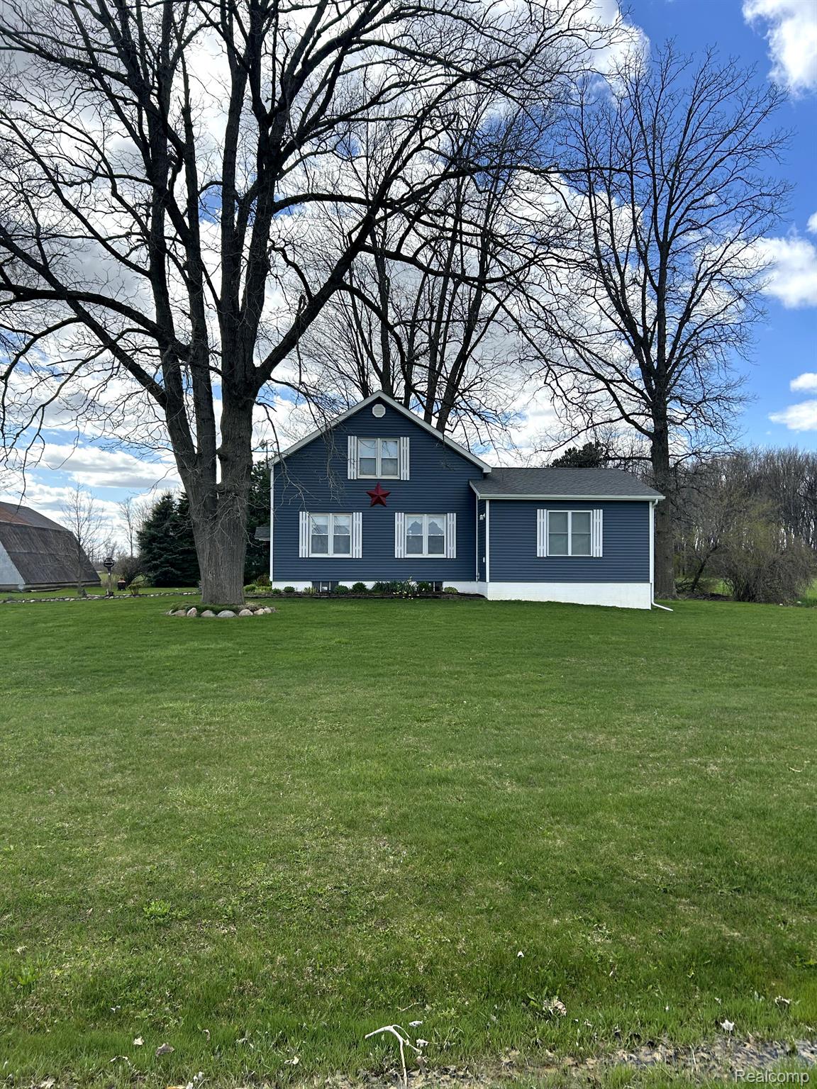 911 North Gates Road Sandusky, MI 48471 - Photo 3 of 41 Gallery Image 3