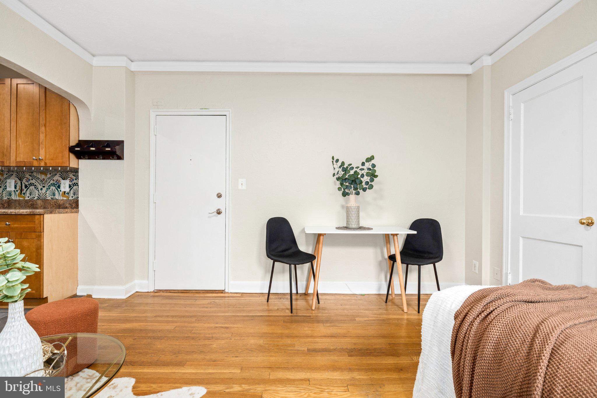 1439 Euclid Street Northwest, Unit 204 Washington, DC 20009 - Photo 5 of 12 Charming entryway with modern flair.