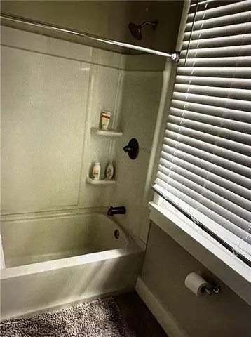 $2,400 | 2008 Broadway Street, New Orleans, LA 70118