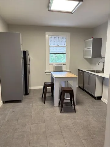 $2,400 | 2008 Broadway Street, New Orleans, LA 70118