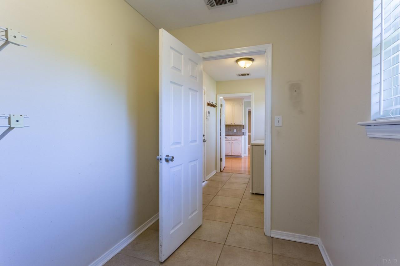 5940 Limestone Road Pensacola, FL 32504 - Photo 12 of 39 Gallery Image 12