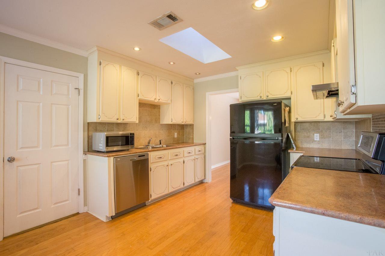 5940 Limestone Road Pensacola, FL 32504 - Photo 8 of 39 Gallery Image 8