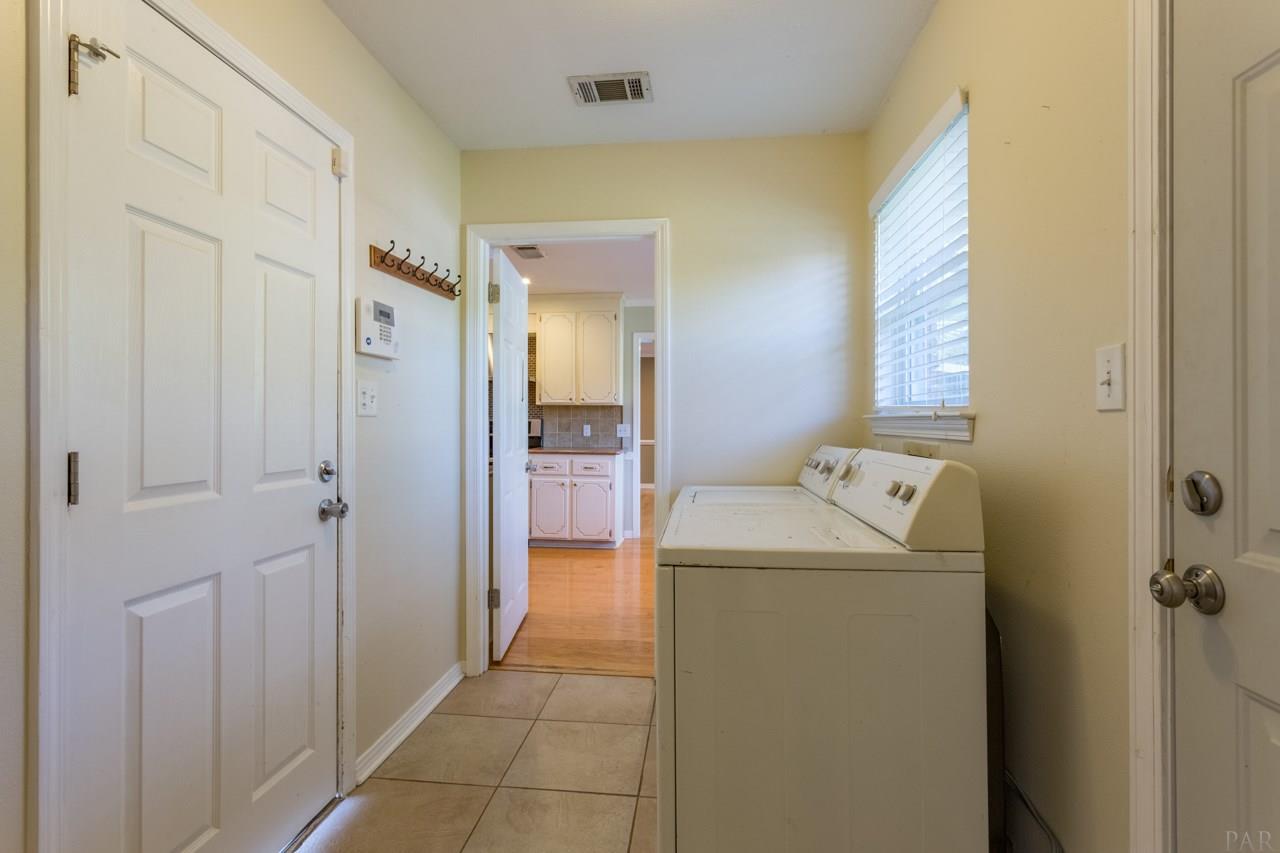 5940 Limestone Road Pensacola, FL 32504 - Photo 10 of 39 Gallery Image 10