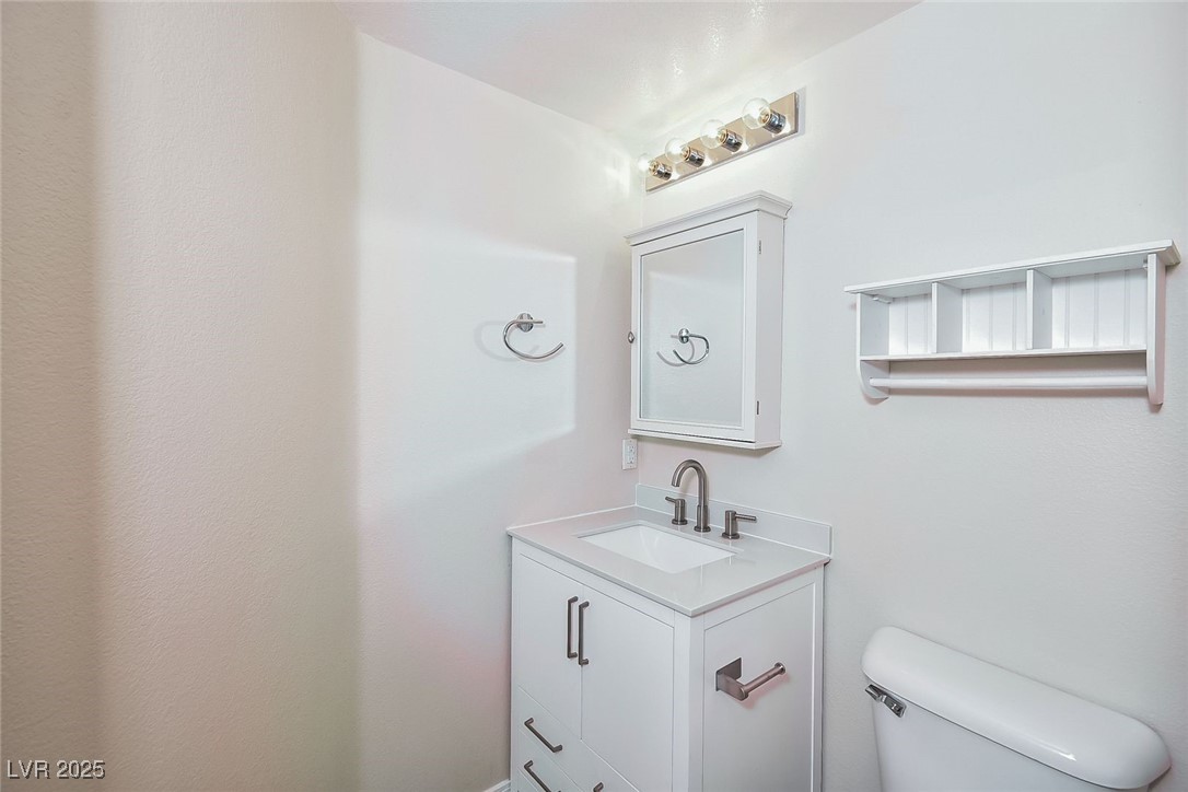 8920 Picket Fence Avenue Las Vegas, NV 89143 - Photo 11 of 13